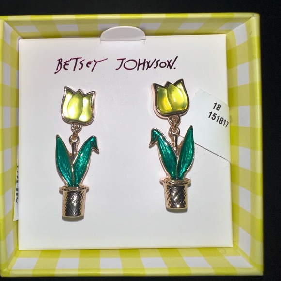 NWT Betsey Johnson yellow tulip flower easter earrings spring authentic post - Picture 2 of 6